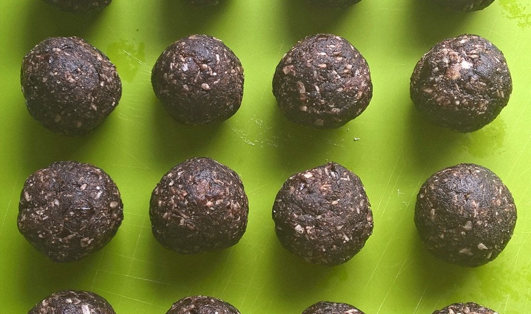 Vegan ginger bliss balls
 &ndash; Igluu Meal Prep